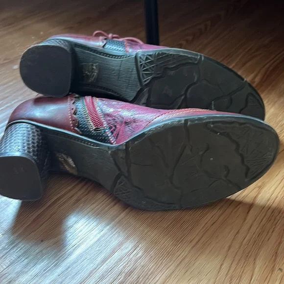 L’Artiste Leather Boots - Picture 3 of 5